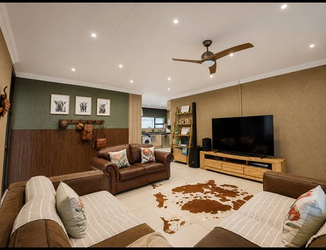 2 BEDROOM TOWNHOUSE FOR SALE IN THREE RIVERS